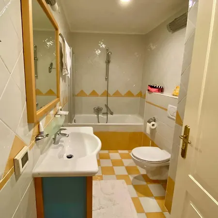 5 Star Luxury Sea View Terrace Skiper