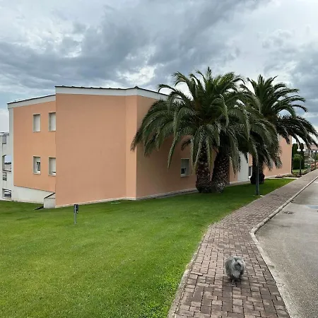 5 Star Luxury Sea View Terrace Skiper Apartament *