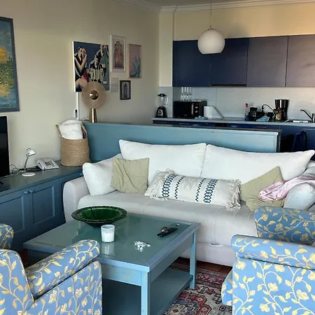 5 Star Luxury Sea View Terrace Skiper Apartment