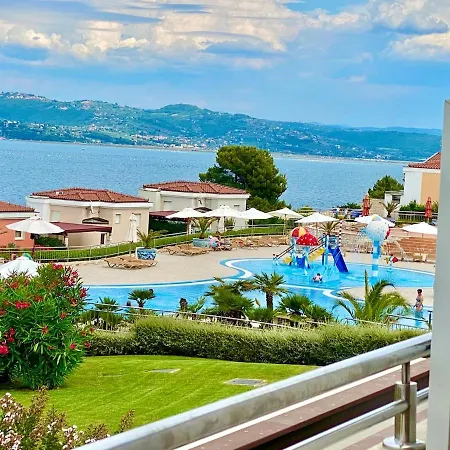 5 Star Luxury Sea View Terrace Skiper Apartment