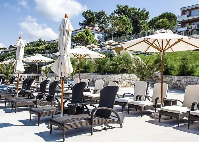 5 Star Luxury Sea View Terrace Skiper