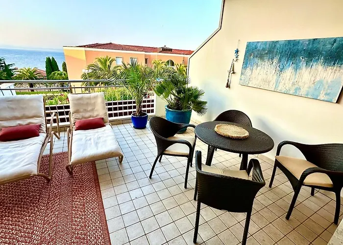 5 Star Luxury Sea View Terrace Skiper